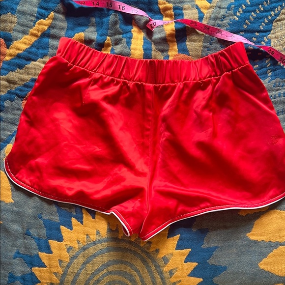 Zara Retro Red Shorts with White Piping - Picture 7 of 10